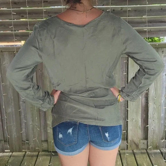 Formal Lux Top - Picture 2 of 7